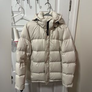 Aritzia The Super Puff in Matte Pearl